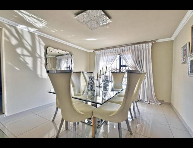 3 BEDROOM HOUSE FOR SALE IN MONDEOR